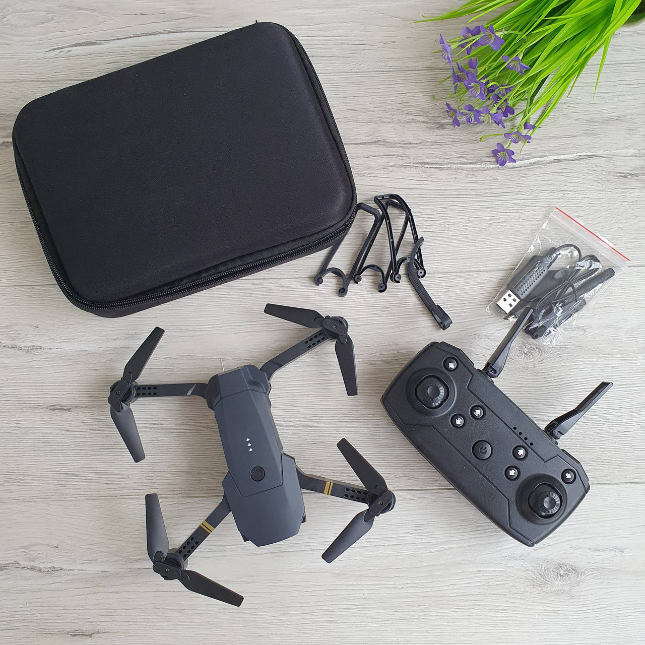 Квадрокоптер JY019 (Eachine E58) с 2MP HD Wi-Fi камерой, FPV, барометром, до 10 минут полета.
Квадрокоптер JY019 (Eachine E58) с 2MP HD Wi-Fi камерой, FPV, барометром, до 10 минут полета.