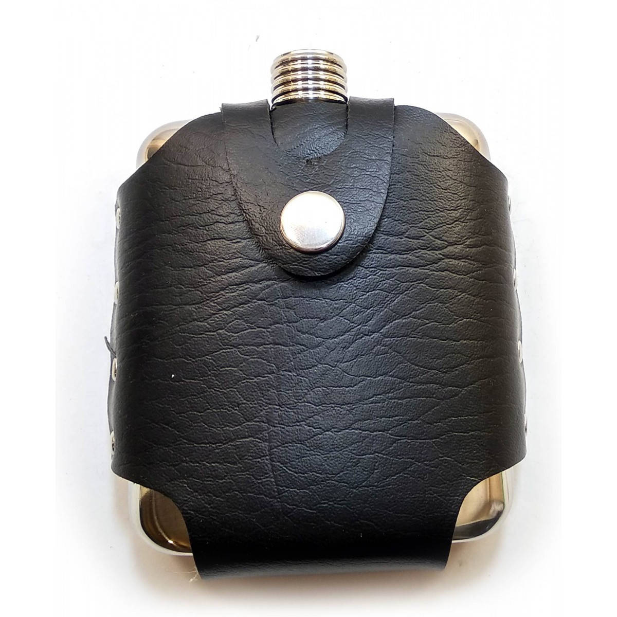 Фляга из нерж.стали в чехле на пояс (170 мл.(12х10х3,5 см)
Фляга из нерж.стали в чехле на пояс (170 мл.(12х10х3,5 см)