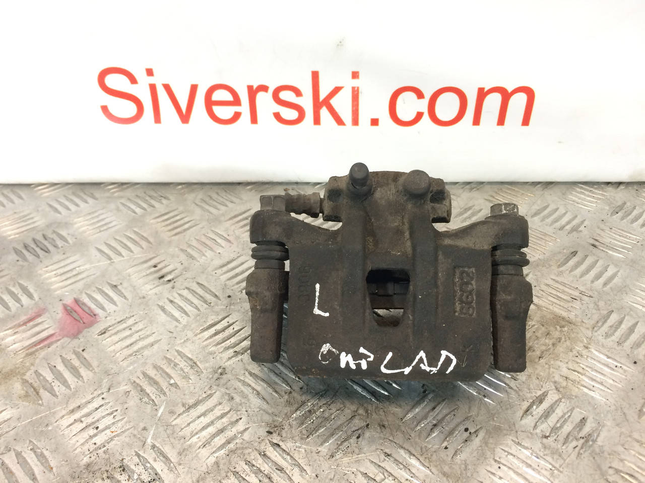 Суппорт левый задний Mitsubishi Outlander xl, Peugeot 4007, Citroen C-crosser 2008 2.2DHI
Суппорт левый задний Mitsubishi Outlander xl, Peugeot 4007, Citroen C-crosser 2008 2.2DHI