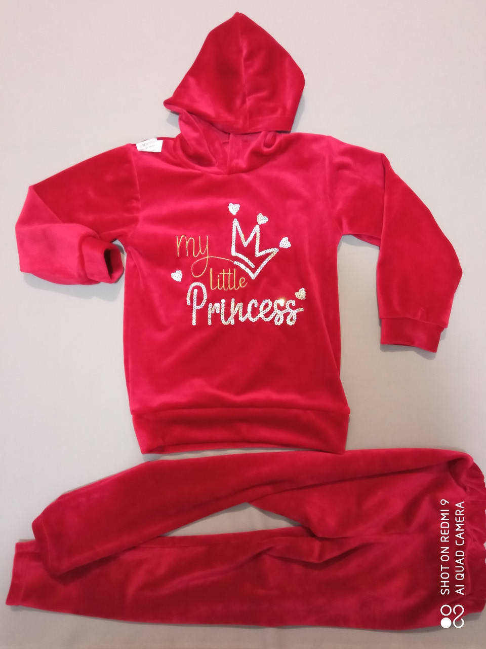 Велюровый костюм для девочки 34, 36, 38 размеры туника + лосины 
Велюровый костюм для девочки 34, 36, 38 размеры туника + лосины