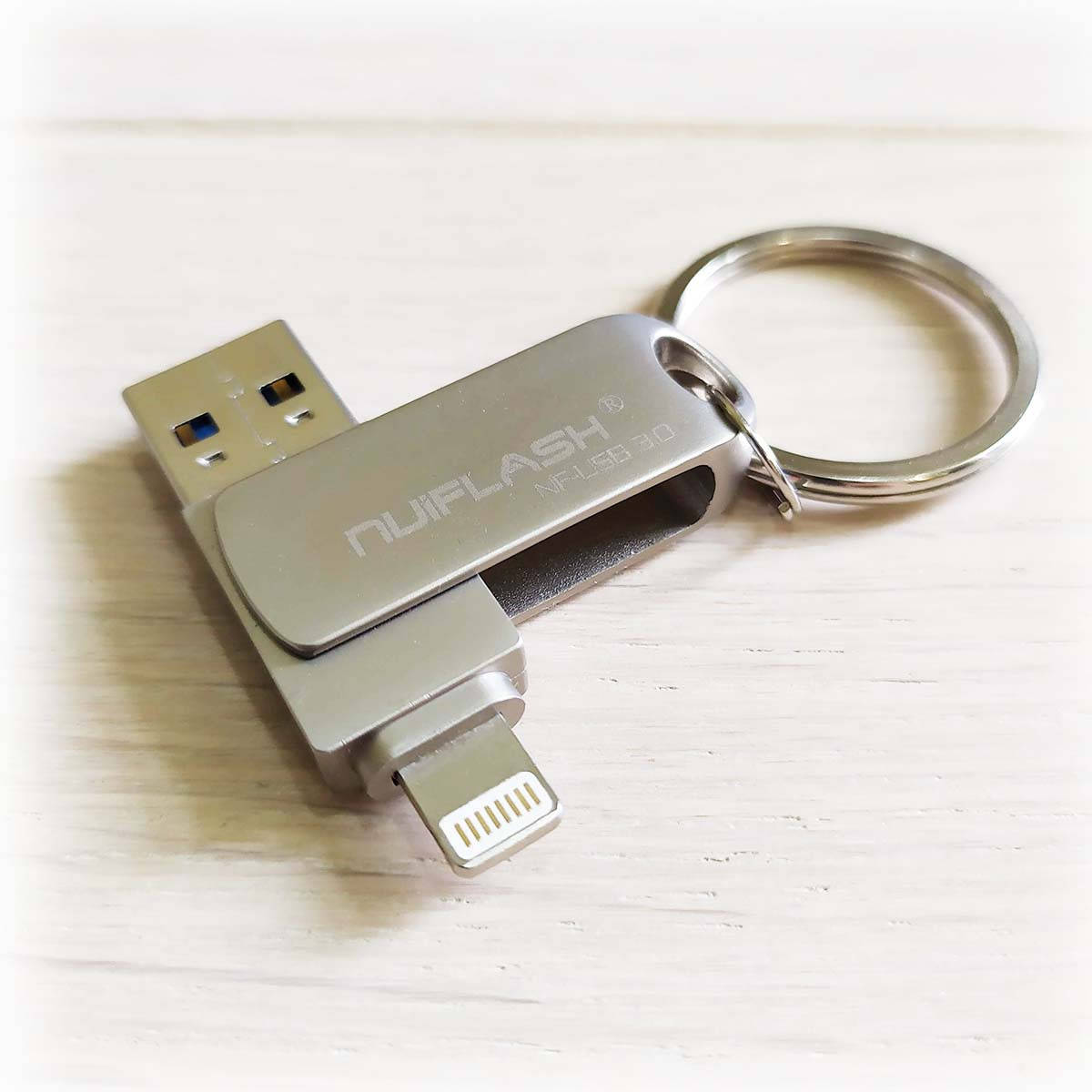 Флешка для айфона 32 Гб (Usb 3.0) Флешка для iPhone, iPad, макбука, айпада, ноутбука, ПК, Светло-серый
Флешка для айфона 32 Гб (Usb 3.0) Флешка для iPhone, iPad, макбука, айпада, ноутбука, ПК, Светло-серый