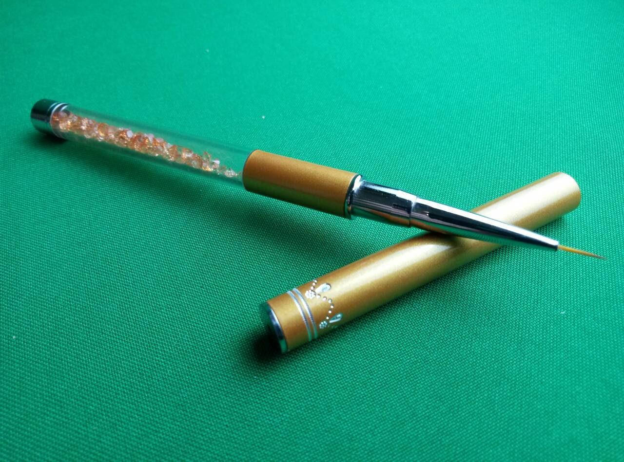 Кисть-лайнер для дизайна и росписи ногтей для маникюра и тонких линий со стразами
Кисть-лайнер для дизайна и росписи ногтей для маникюра и тонких линий со стразами