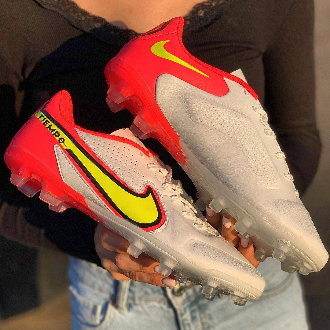 Футбольные Бутсы Nike Tiempo Legend 9 FG футбольная обувь найк темпо тиемпо легенды, Белый
Футбольные Бутсы Nike Tiempo Legend 9 FG футбольная обувь найк темпо тиемпо легенды, Белый