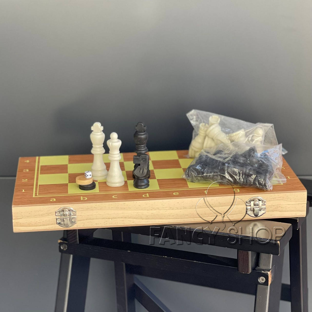 Гра настільна "3 в 1 Шахи, Шашки і Нарди", 39*40 см, Игра настольная "3 в 1 Шахматы, Шашки и Нарды"
Гра настільна "3 в 1 Шахи, Шашки і Нарди", 39*40 см, Игра настольная "3 в 1 Шахматы, Шашки и Нарды"