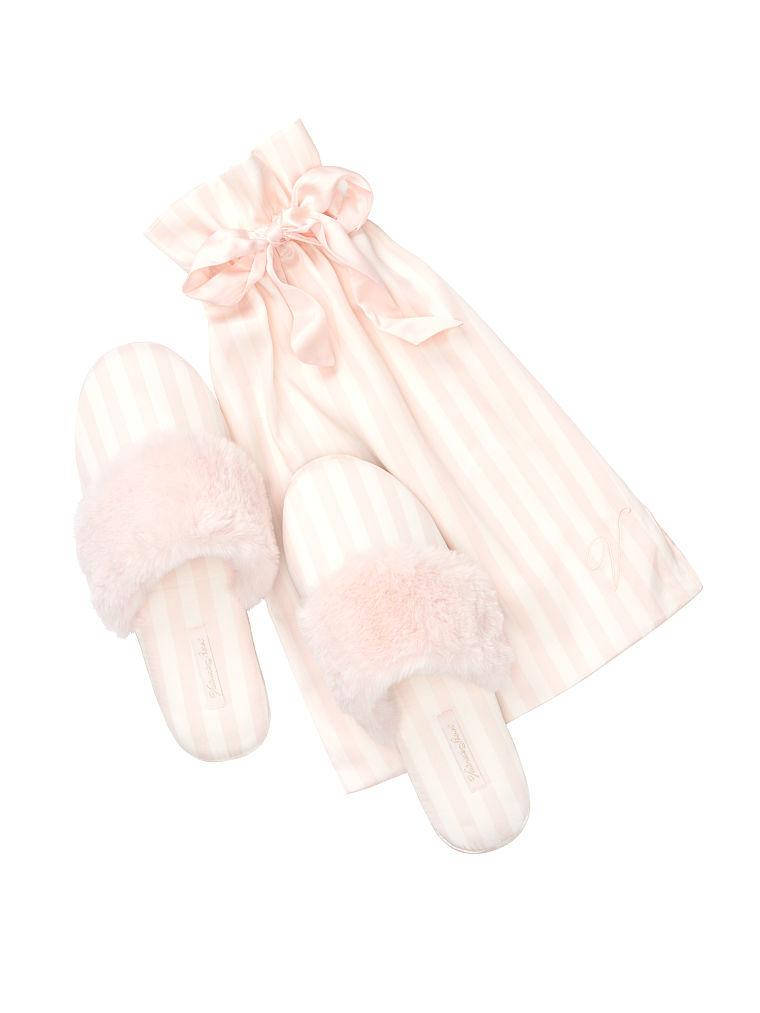 Тапочки Комнатные Victoria's Secret Signature Satin Slippers, Нежно-розовые в полоску, Розовый
Тапочки Комнатные Victoria's Secret Signature Satin Slippers, Нежно-розовые в полоску, Розовый