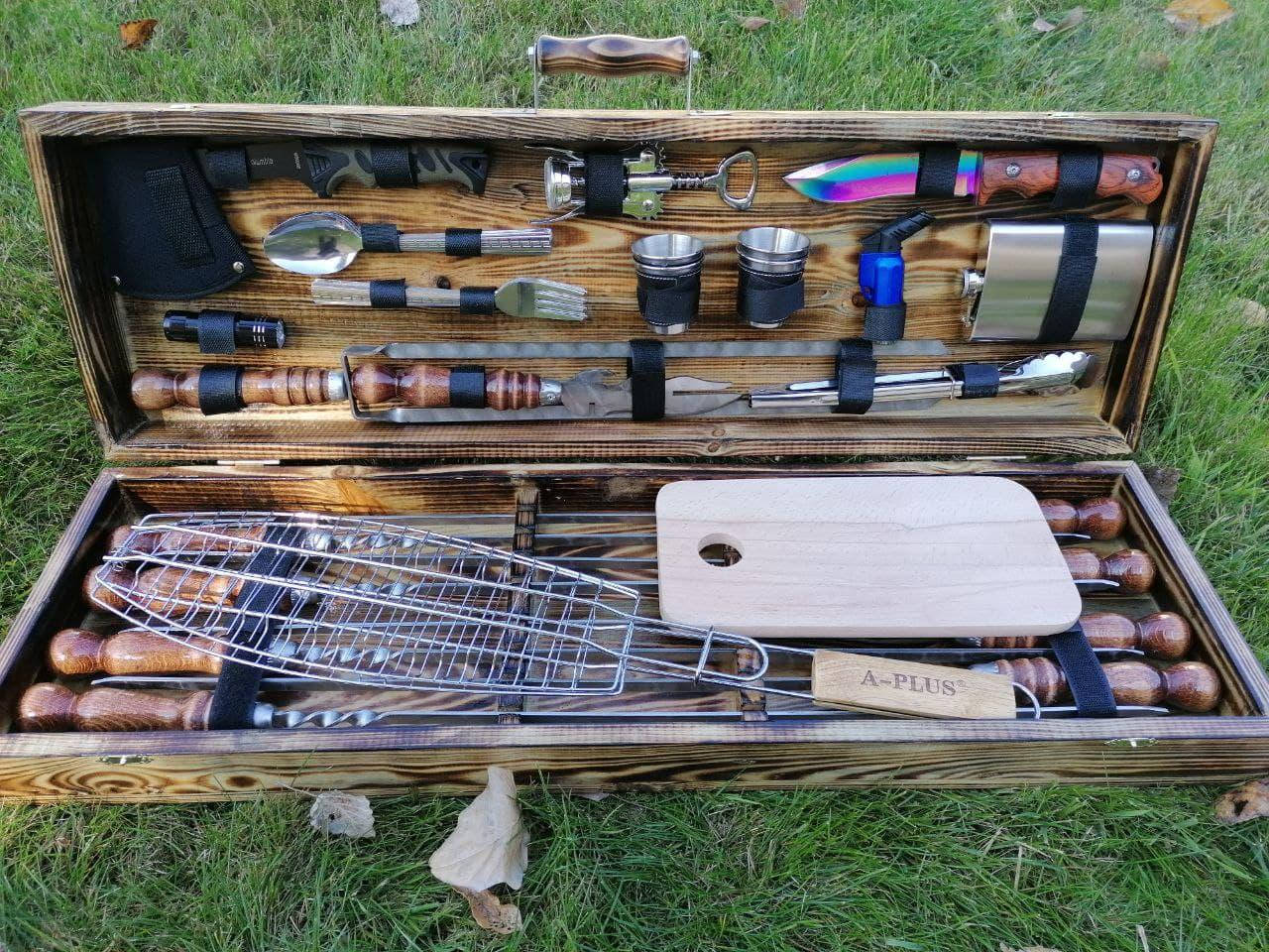 Подарочный набор шампуров для шашлыков и барбекю FISHER 2 Подарок парню на праздник день рождение
Подарочный набор шампуров для шашлыков и барбекю FISHER 2 Подарок парню на праздник день рождение