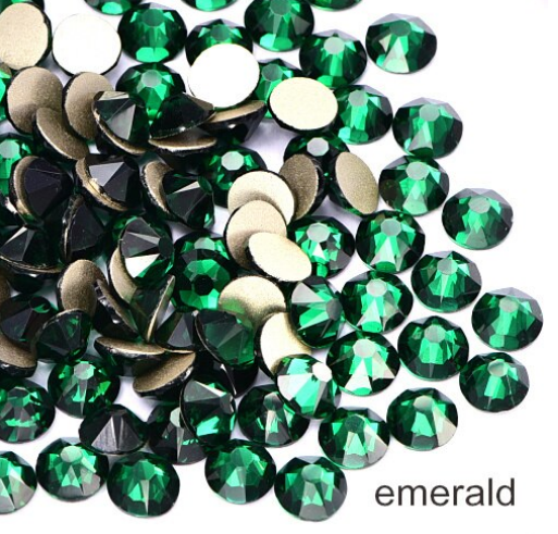 Стразы Swarovski №3(1,3мм) EMERALD100шт
Стразы Swarovski №3(1,3мм) EMERALD100шт