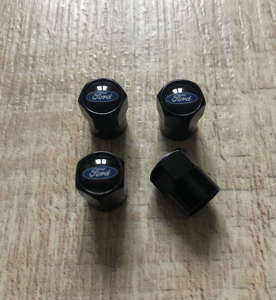 Металлические колпачки на ниппель золотник с логотипом Форд
Металлические колпачки на ниппель золотник с логотипом Форд