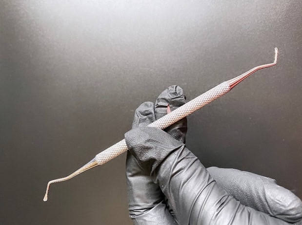 Лопатка-кюретка для ногтей Эстет металлическая двусторонняя 
Лопатка-кюретка для ногтей Эстет металлическая двусторонняя