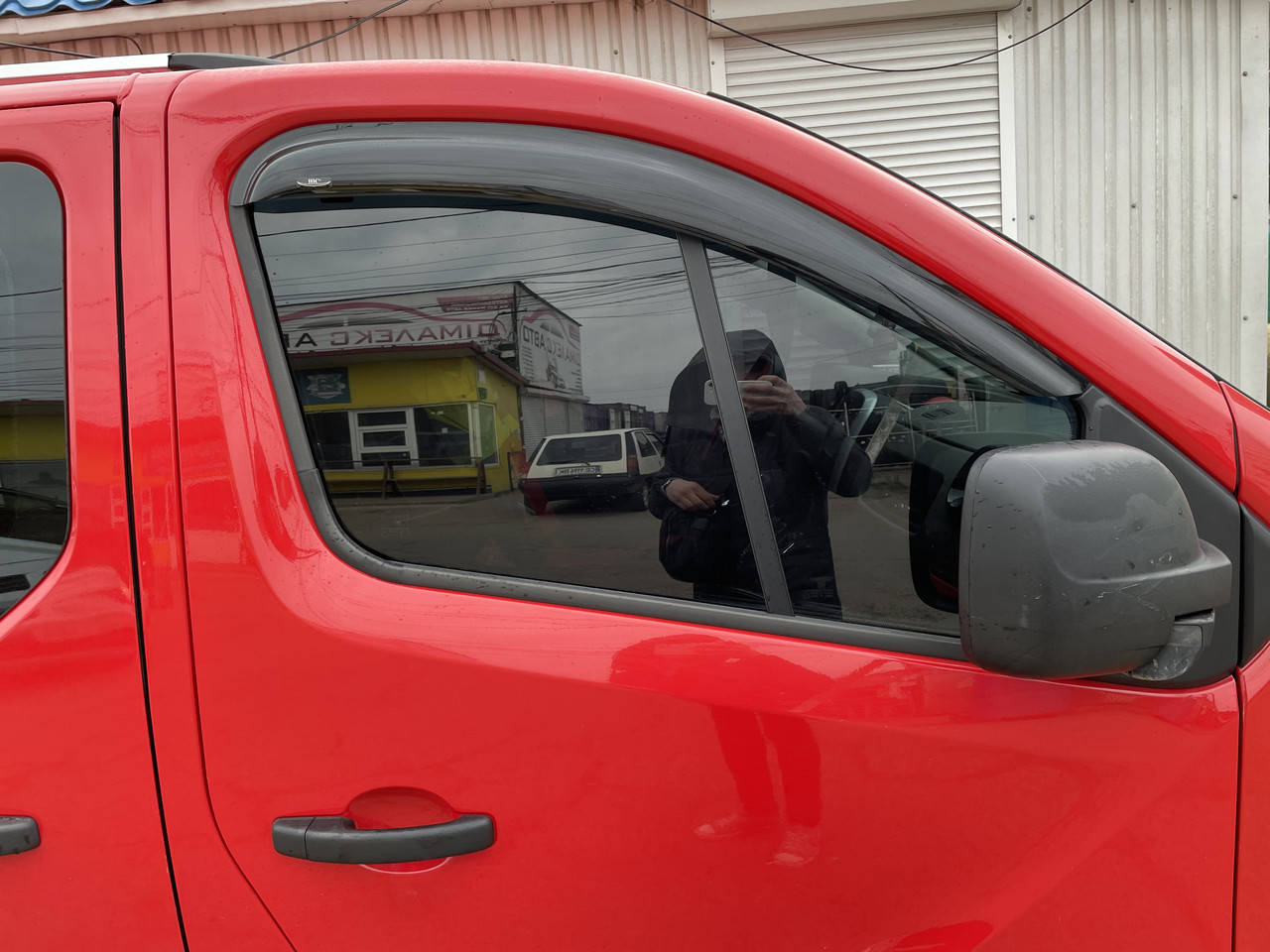 Дефлекторы окон (ветровики) Renault Trafic 2014 -> FIAT TALANTO /OPEL VIVARO II 2шт (HIC)
Дефлекторы окон (ветровики) Renault Trafic 2014 -> FIAT TALANTO /OPEL VIVARO II 2шт (HIC)