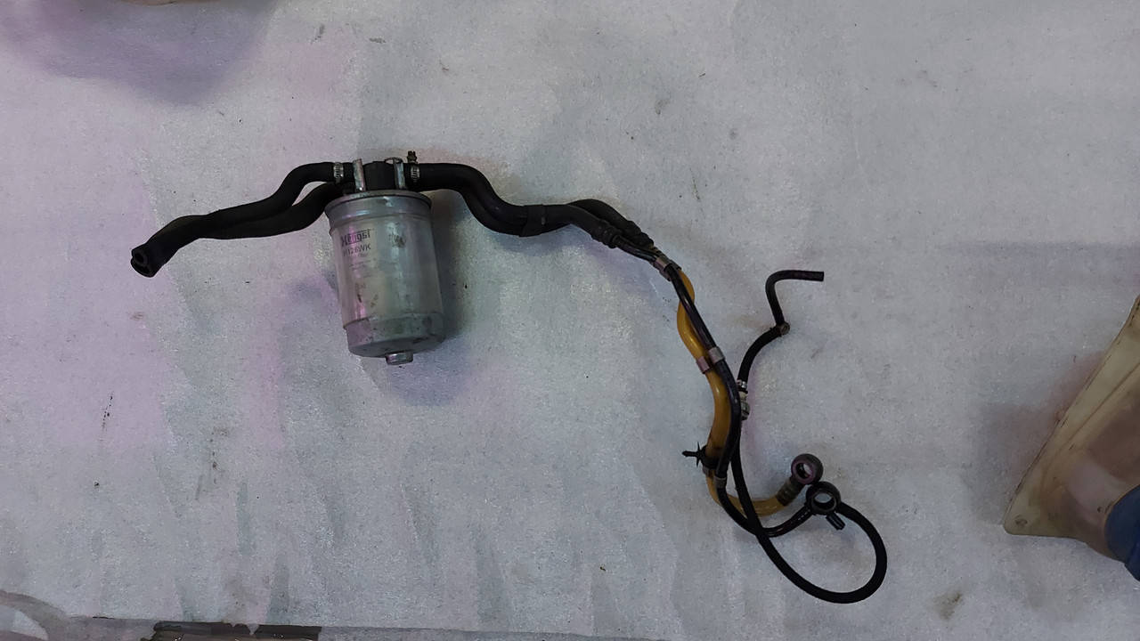 059130307C комплект топливных трубок Ауди А6С5 2.5тд 2001-2004 
059130307C комплект топливных трубок Ауди А6С5 2.5тд 2001-2004