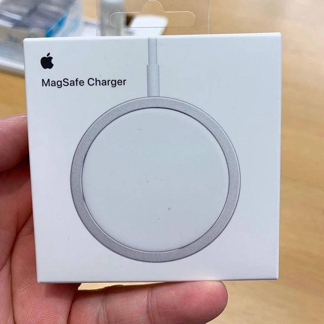 Беспроводная магнитная зарядка для iPhone 8 X 11 12 Apple MagSafe Charger STR White, Белый
Беспроводная магнитная зарядка для iPhone 8 X 11 12 Apple MagSafe Charger STR White, Белый