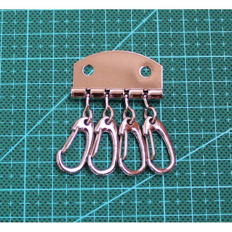 Ключница на 4 карабина Никель ( краб )
Ключница на 4 карабина Никель ( краб )