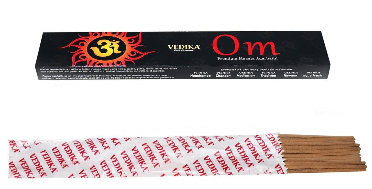 Пахощі Vedica Om Orkay Fragrance 15шт, Аромапалочки масальные благовония Ведика Ом с ароматом сандала, корицы
Пахощі Vedica Om Orkay Fragrance 15шт, Аромапалочки масальные благовония Ведика Ом с ароматом сандала, корицы