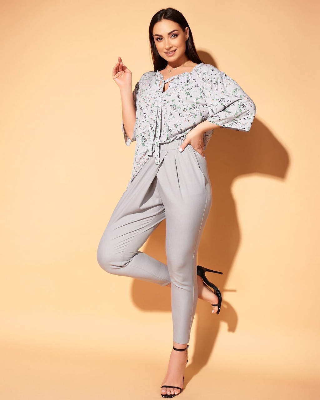 Костюм женский софт р-р:50,56(2цв) "INELLA" недорого от прямого поставщика, Светло-серый
Костюм женский софт р-р:50,56(2цв) "INELLA" недорого от прямого поставщика, Светло-серый
