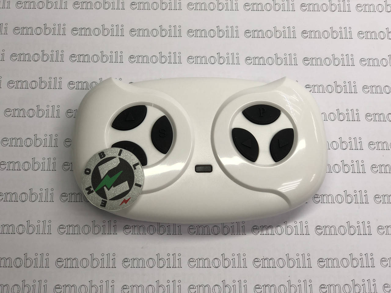 Пульт Блютуз 2.4G для детского электромобиля Porsche Cayenne
Пульт Блютуз 2.4G для детского электромобиля Porsche Cayenne