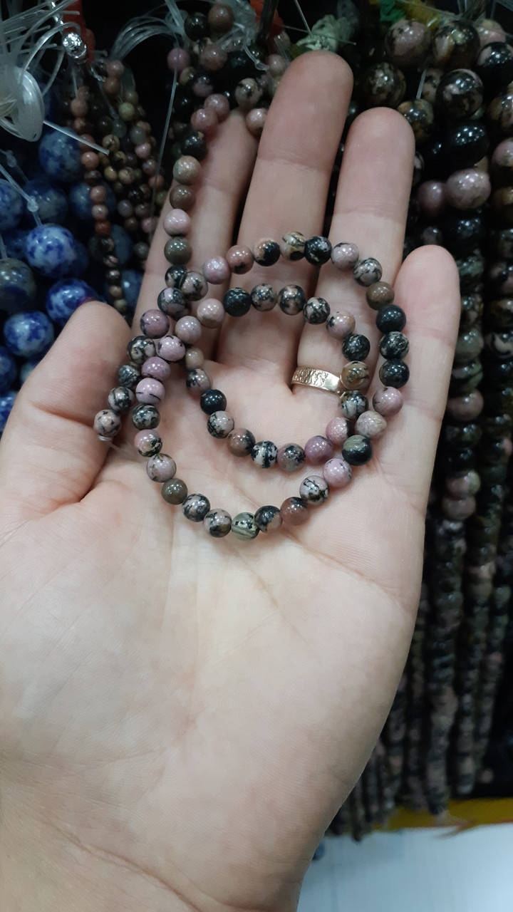 Бусины Родонит на нитке гладкий шарик d-8мм L-37см 
Бусины Родонит на нитке гладкий шарик d-8мм L-37см