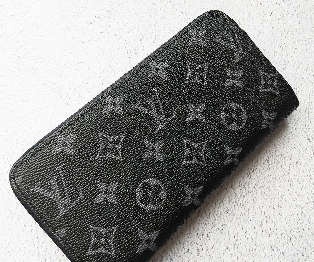 Черный женский клатч Louis Vuitton из эко-кожи на "молнии", брендовый женский черный кошелек Louis Vuitton
Черный женский клатч Louis Vuitton из эко-кожи на "молнии", брендовый женский черный кошелек Louis Vuitton