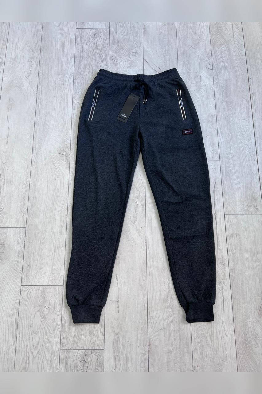 Спортивные штаны мужские темно-серые Sport 144293M, Темно-серый
Спортивные штаны мужские темно-серые Sport 144293M, Темно-серый