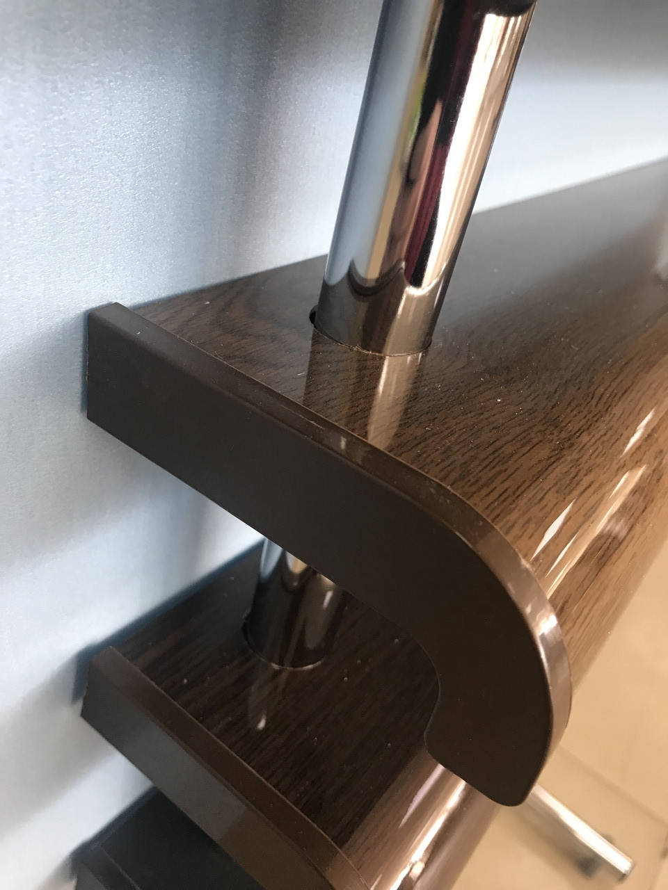 Подоконник SAUBERG Орех блеск 47 
Подоконник SAUBERG Орех блеск 47