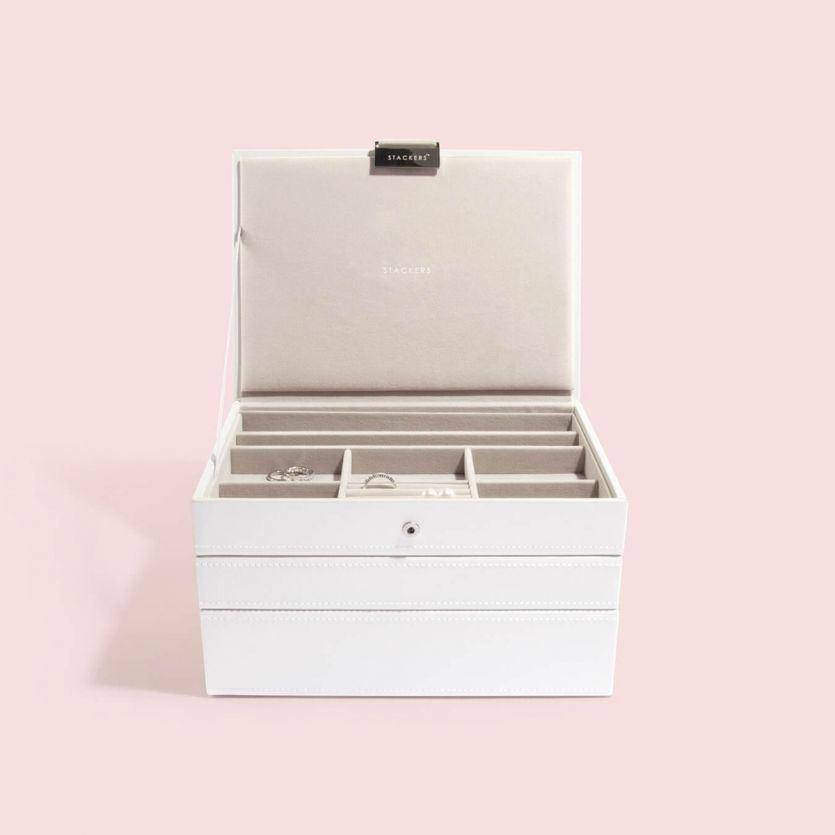 Шкатулка для украшений Stackers White, 18*25*13,5 см, 70796 Шкатулка для украшений Stackers White, 18*25*13,5, Белый
Шкатулка для украшений Stackers White, 18*25*13,5 см, 70796 Шкатулка для украшений Stackers White, 18*25*13,5, Белый