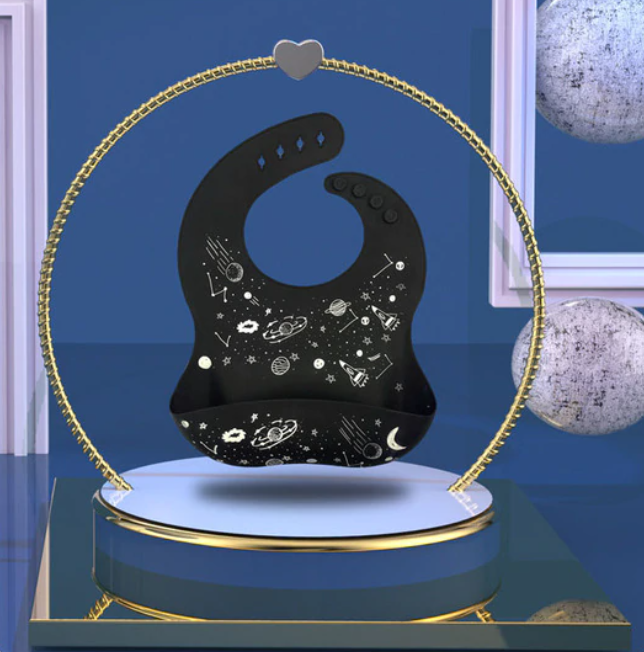 Слюнявчик силиконовый с карманом Космос, Черный
Слюнявчик силиконовый с карманом Космос, Черный