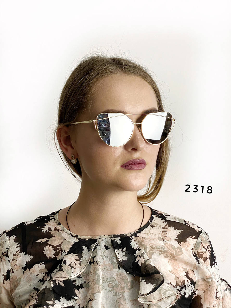 Солнцезащитные очки, цвет серый в золотистой оправе, Золотистый
Солнцезащитные очки, цвет серый в золотистой оправе, Золотистый