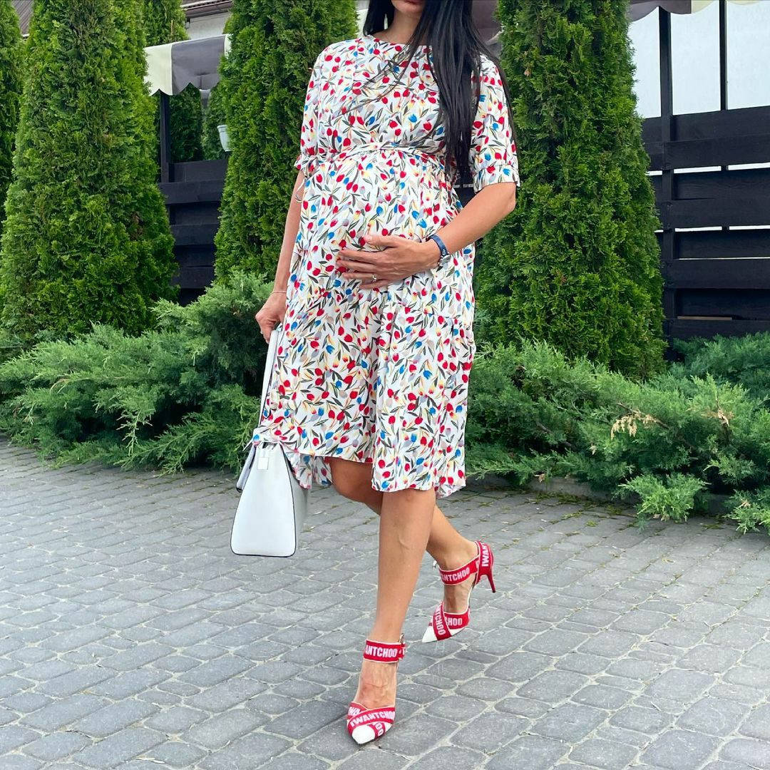 Хлопковое платье для беременных и кормящих мам цвет белый принт тюльпаны
Хлопковое платье для беременных и кормящих мам цвет белый принт тюльпаны