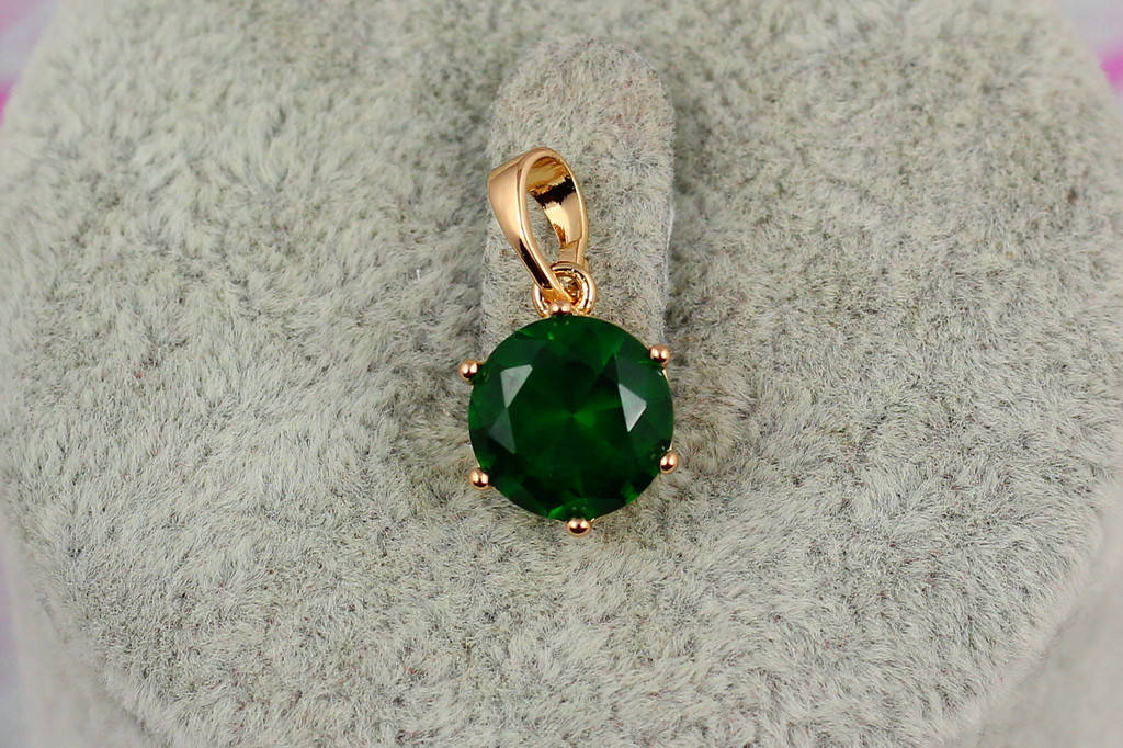 Кулон Xuping Jewelry зеленый камень на шесть креплений 9 мм золотистый
Кулон Xuping Jewelry зеленый камень на шесть креплений 9 мм золотистый