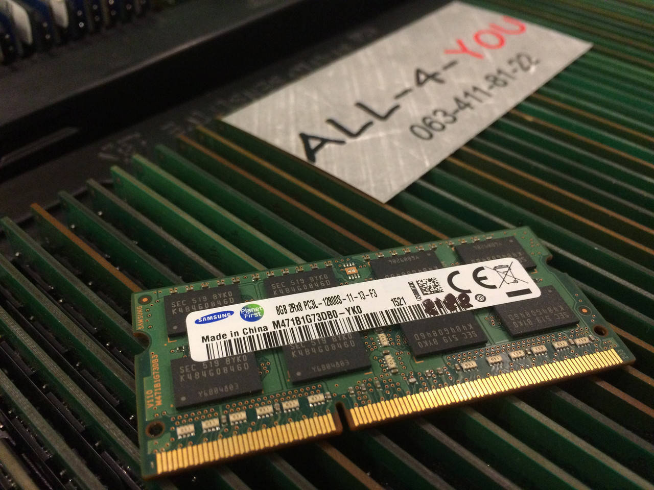 Оперативна пам`ять SAMSUNG DDR3 8GB SO-DIMM 1.35V 2Rx8 PC3L 12800S 1600mHz Intel/AMD
Оперативна пам`ять SAMSUNG DDR3 8GB SO-DIMM 1.35V 2Rx8 PC3L 12800S 1600mHz Intel/AMD