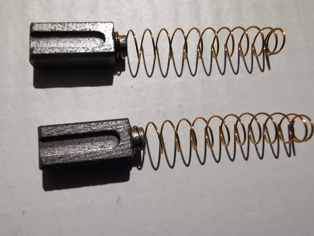 Щетки графитовые для Leister triac S 100.645
Щетки графитовые для Leister triac S 100.645