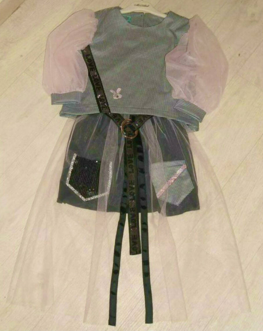 Костюм нарядный на девочку, Серый
Костюм нарядный на девочку, Серый