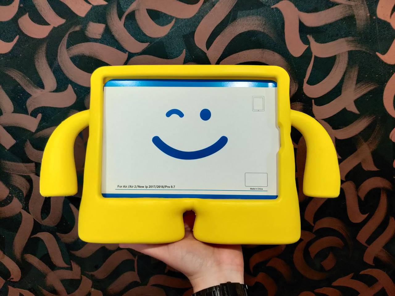 Детский противоударный чехол с ручками iGuy для iPad Air/ Air2/ iPad2017/ iPad2018/ Pro 9.7 дюйма Желтый
Детский противоударный чехол с ручками iGuy для iPad Air/ Air2/ iPad2017/ iPad2018/ Pro 9.7 дюйма Желтый