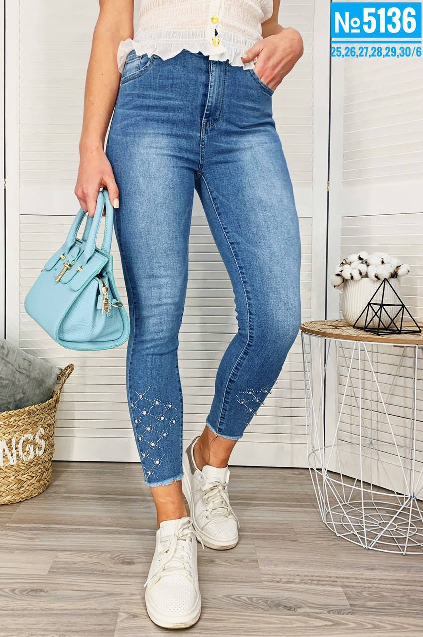 Джинсы женские
Джинсы женские
