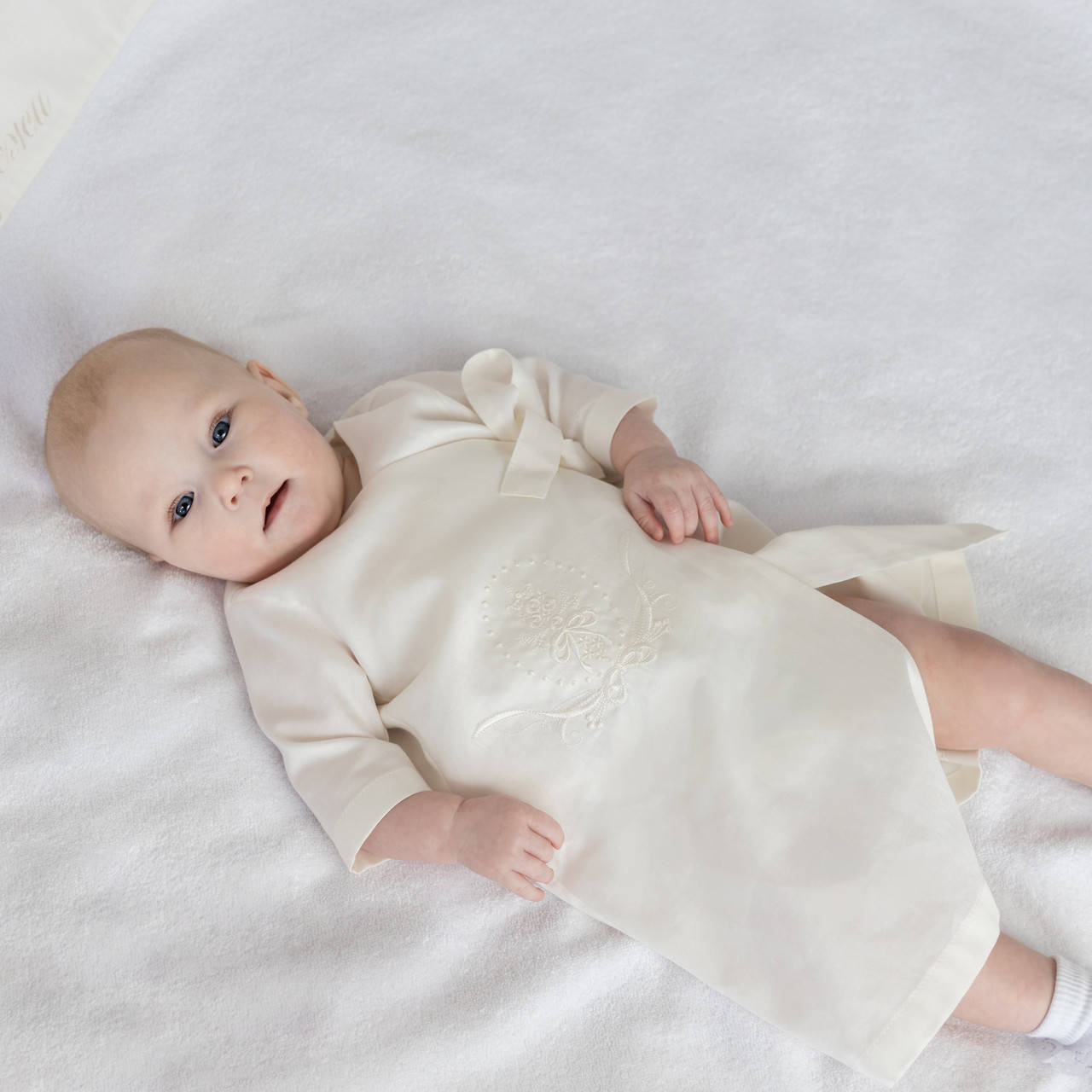 Крестильная рубашечка "Изящьность ivory"
Крестильная рубашечка "Изящьность ivory"