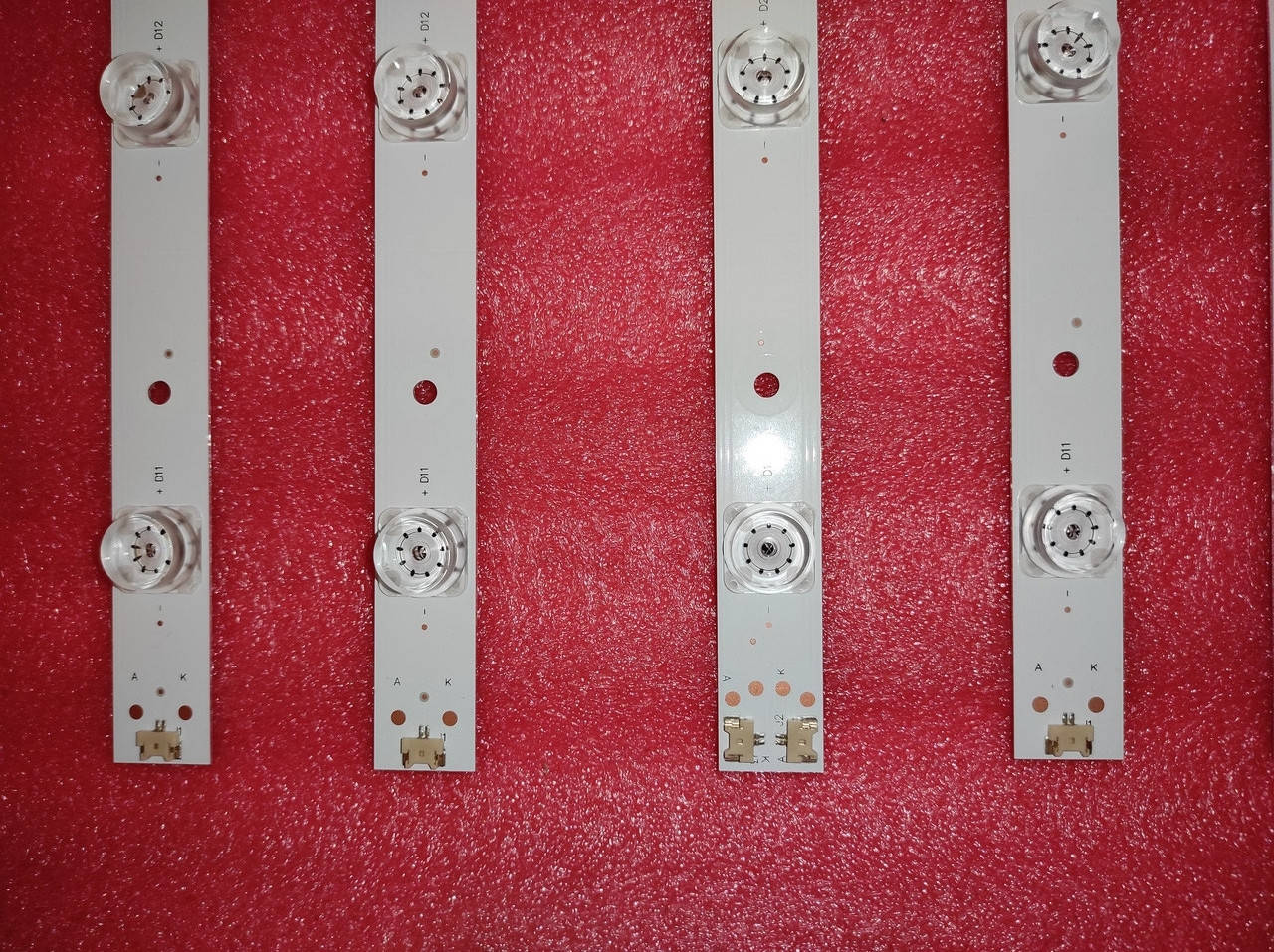 Комплект LED подсветки KIVI 43UX10S, 43UK30G, 43FK30G LED43D10A-ZC14FG-01 , LED43D10B-ZC14FG-01 LED43d10-04(A)
Комплект LED подсветки KIVI 43UX10S, 43UK30G, 43FK30G LED43D10A-ZC14FG-01 , LED43D10B-ZC14FG-01 LED43d10-04(A)