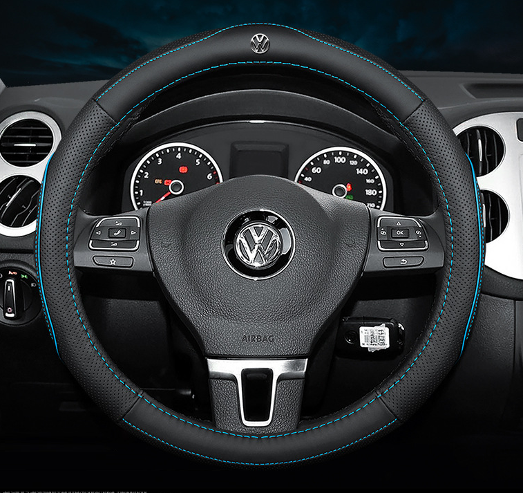 Чехол оплетка Cool на руль для автомобиля Volkswagen натуральная кожа Черный с синей прошивкой
Чехол оплетка Cool на руль для автомобиля Volkswagen натуральная кожа Черный с синей прошивкой