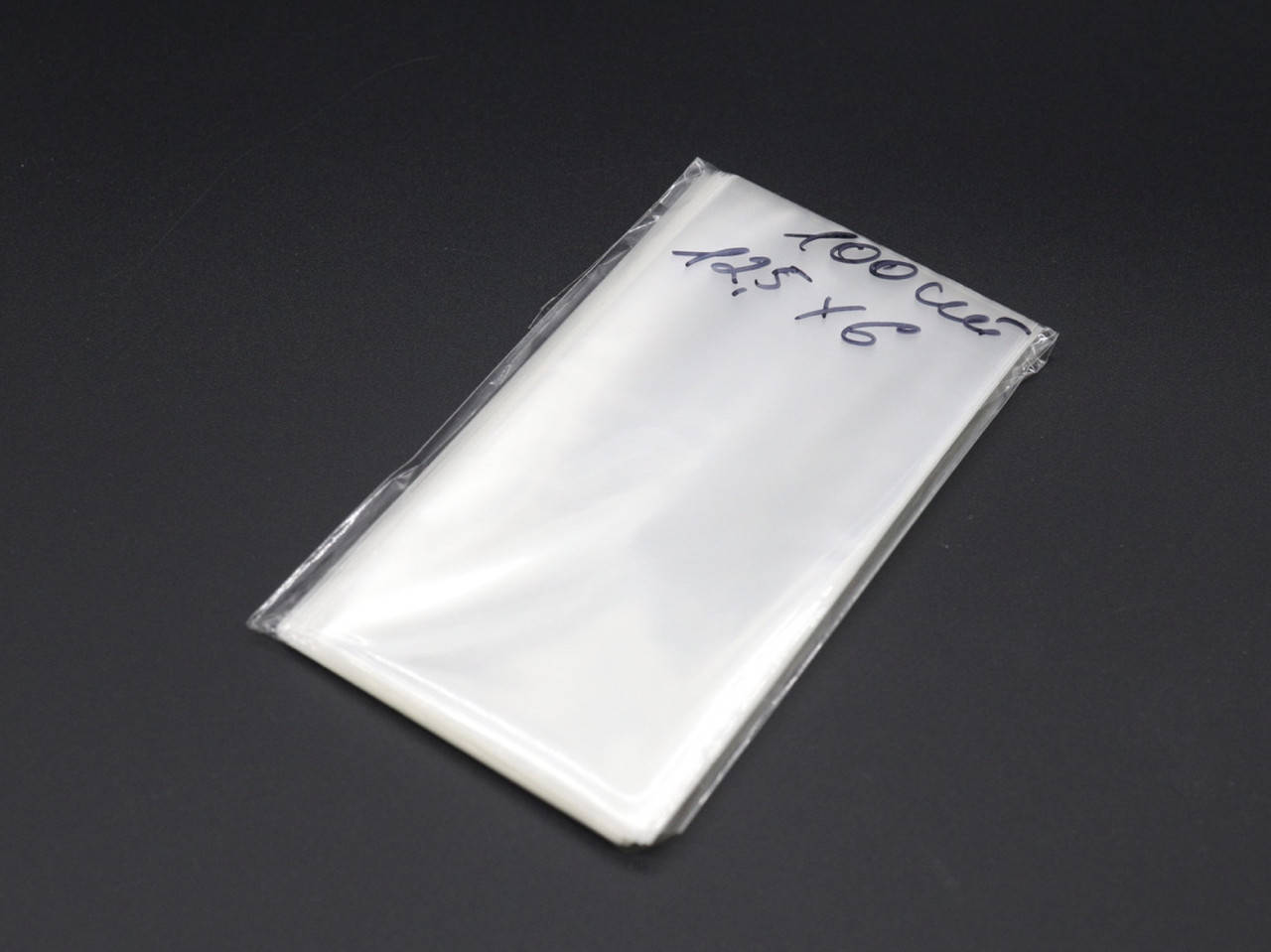 Полипропиленовые пакеты без липкой ленты. 12,5х6см.25мкр. 100шт/уп
Полипропиленовые пакеты без липкой ленты. 12,5х6см.25мкр. 100шт/уп