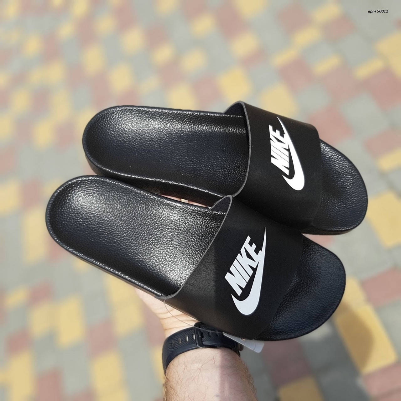 Шлепанцы черного цвета Найк на лето. Женские шлепки Nike черные с белым. Женские тапки Найк.
Шлепанцы черного цвета Найк на лето. Женские шлепки Nike черные с белым. Женские тапки Найк.