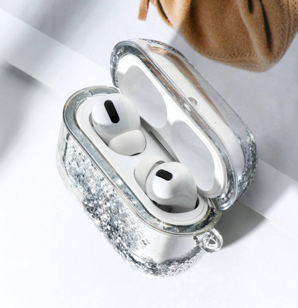 Чехол футляр для наушников AirPods Pro с переливающимися блестками серебряный, Серебристый
Чехол футляр для наушников AirPods Pro с переливающимися блестками серебряный, Серебристый
