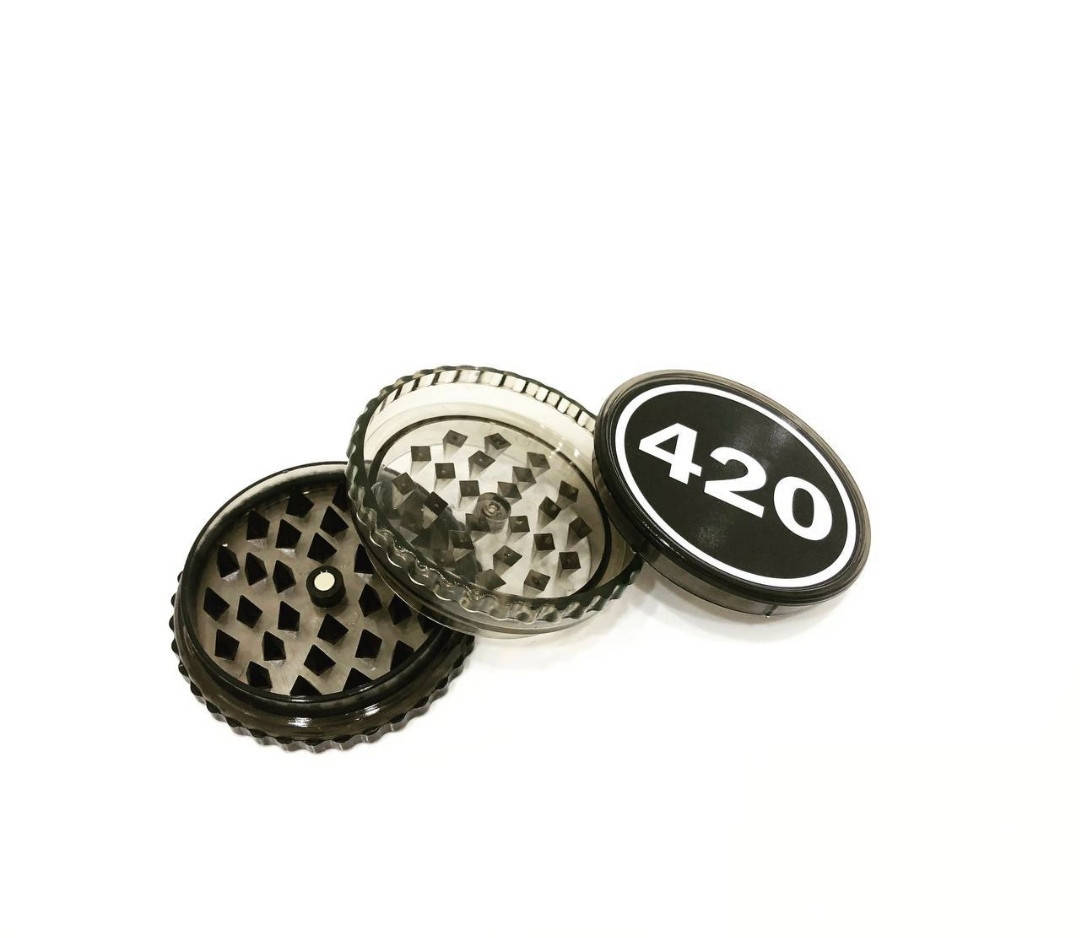 Измельчитель табака пластик
Измельчитель табака пластик