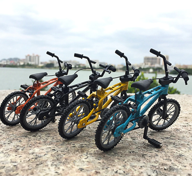 Новинка! Фингербайк модель велосипеда с двойной рамой, Черный
Новинка! Фингербайк модель велосипеда с двойной рамой, Черный