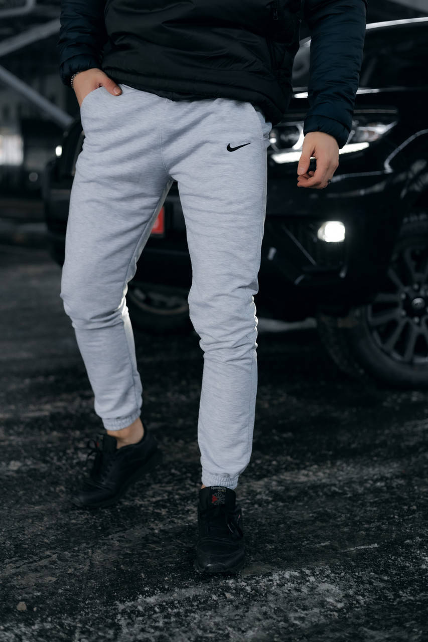 Штаны Спортивные мужские Nike серые (Найк) трикотажные осенние | весенние | летние, Светло-серый
Штаны Спортивные мужские Nike серые (Найк) трикотажные осенние | весенние | летние, Светло-серый