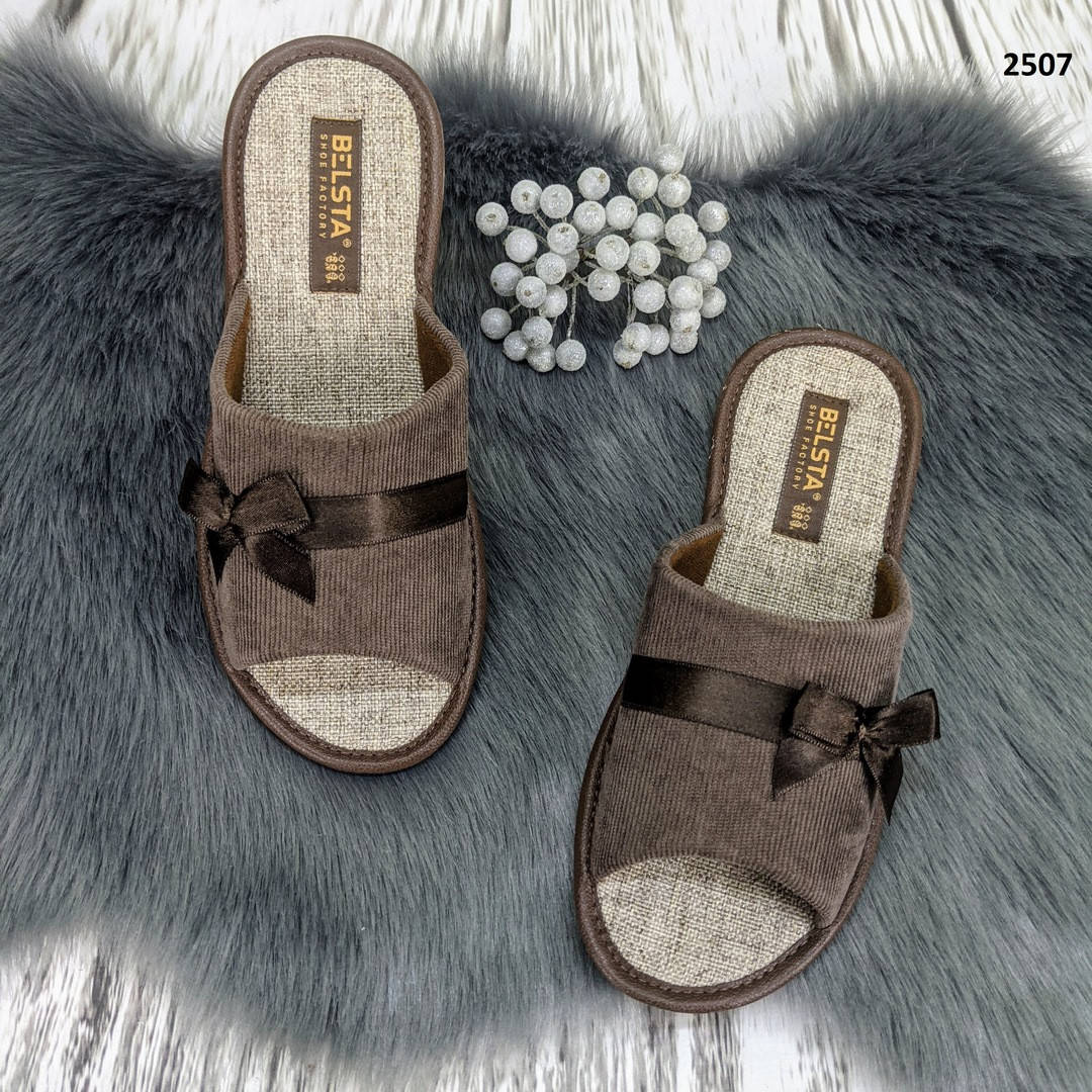 Тапочки комнатные женские Белста с открытым носком вельветовые коричневые 40р.= 26 см, Коричневый
Тапочки комнатные женские Белста с открытым носком вельветовые коричневые 40р.= 26 см, Коричневый