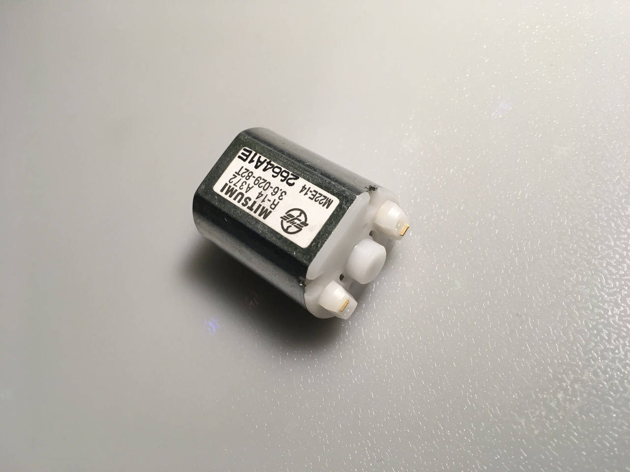 Японский двигатель MITSUMI M22E-14 DC 3V-6V, постоянного тока с высоким крутящим моментом
Японский двигатель MITSUMI M22E-14 DC 3V-6V, постоянного тока с высоким крутящим моментом