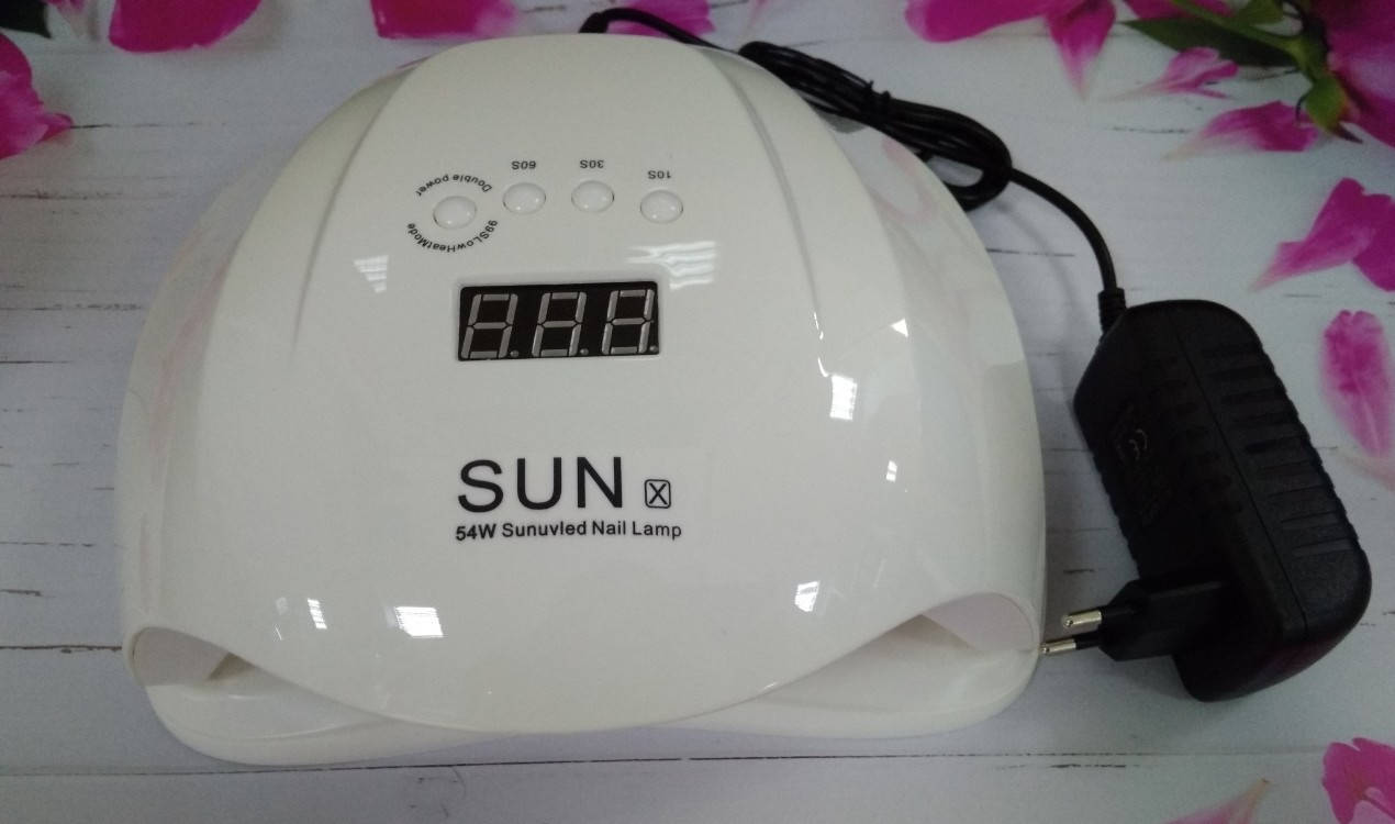 Гибридная LED/UV лампа для маникюра и педикюра для сушки геля и гель-лака SUN X 54W белая, Белый
Гибридная LED/UV лампа для маникюра и педикюра для сушки геля и гель-лака SUN X 54W белая, Белый