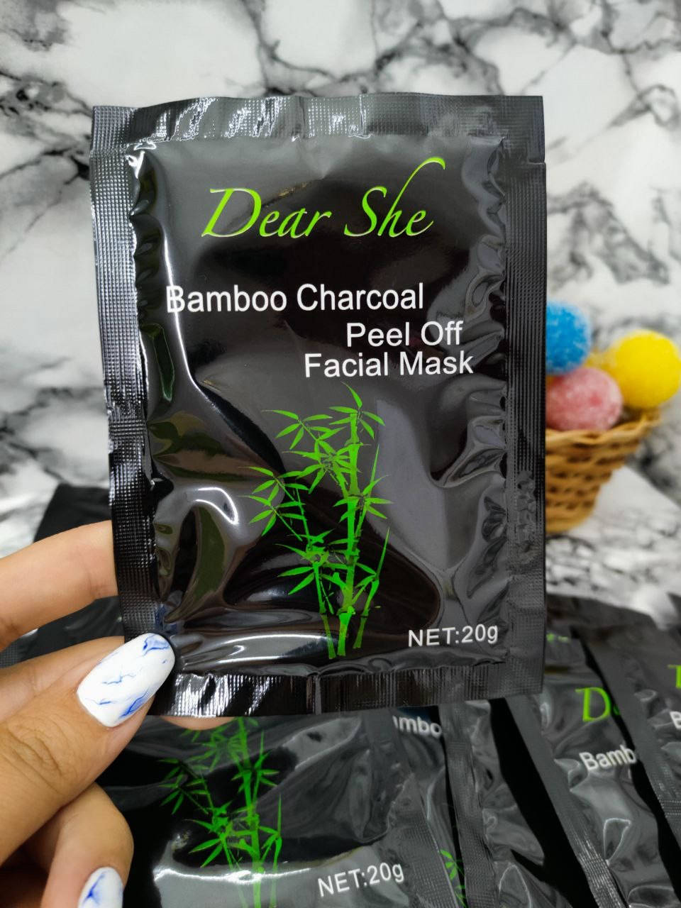 Маска очищающая Dear She Bamdoo Charcoal Peel off Facial Mask (Бамбуковая маска-пленка) 20 гр
Маска очищающая Dear She Bamdoo Charcoal Peel off Facial Mask (Бамбуковая маска-пленка) 20 гр
