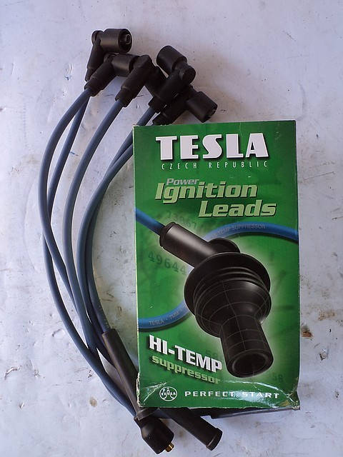 Провода высоковольтные Таврия Славута Tesla T137H
Провода высоковольтные Таврия Славута Tesla T137H