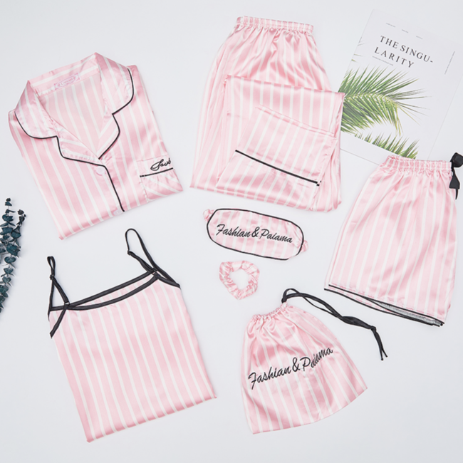 Пижама женская комплект Розовый с полосками JULY'S SONG размер M 46
Пижама женская комплект Розовый с полосками JULY'S SONG размер M 46