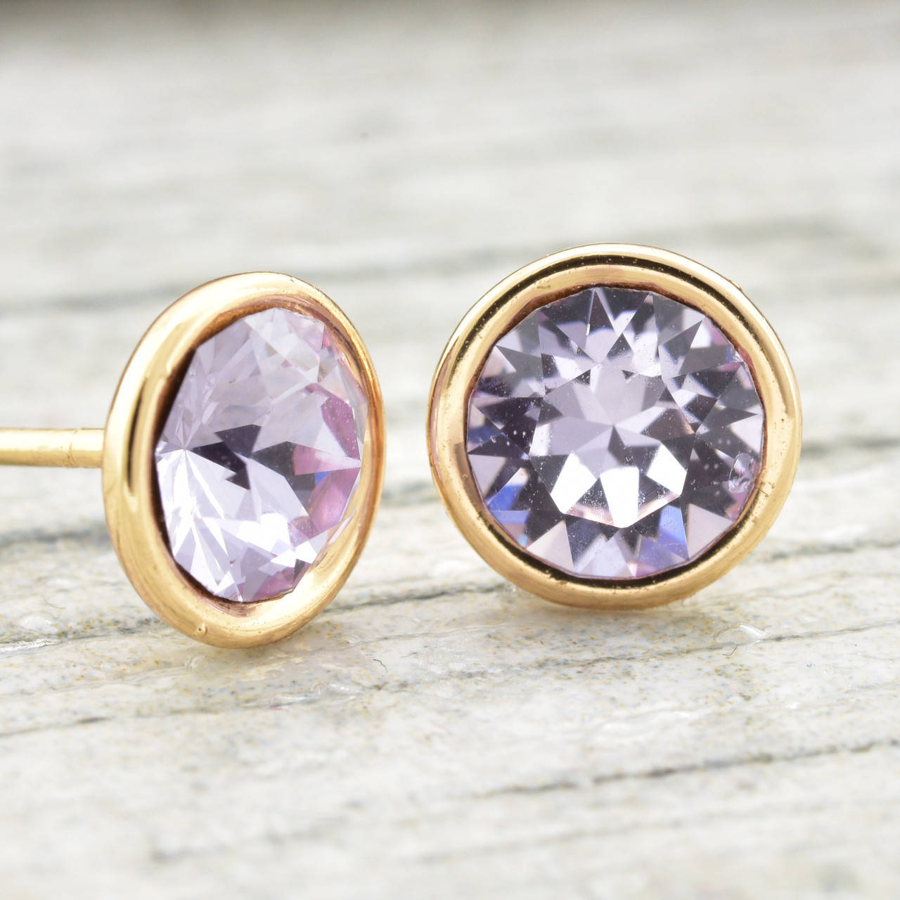 Серьги Xuping с кристаллами Swarovski 83084 размер 6х6 мм цвет лиловый позолота 18К
Серьги Xuping с кристаллами Swarovski 83084 размер 6х6 мм цвет лиловый позолота 18К